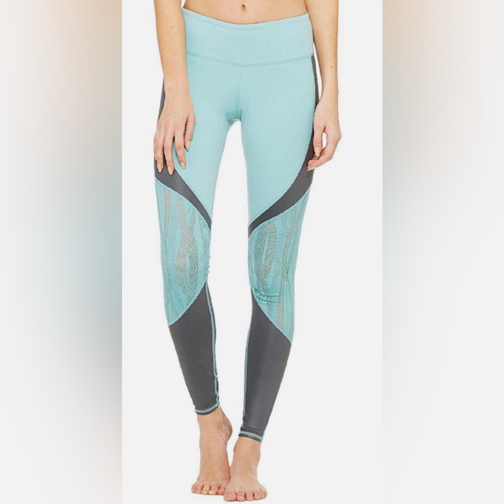 ALO Yoga vitality Leggings